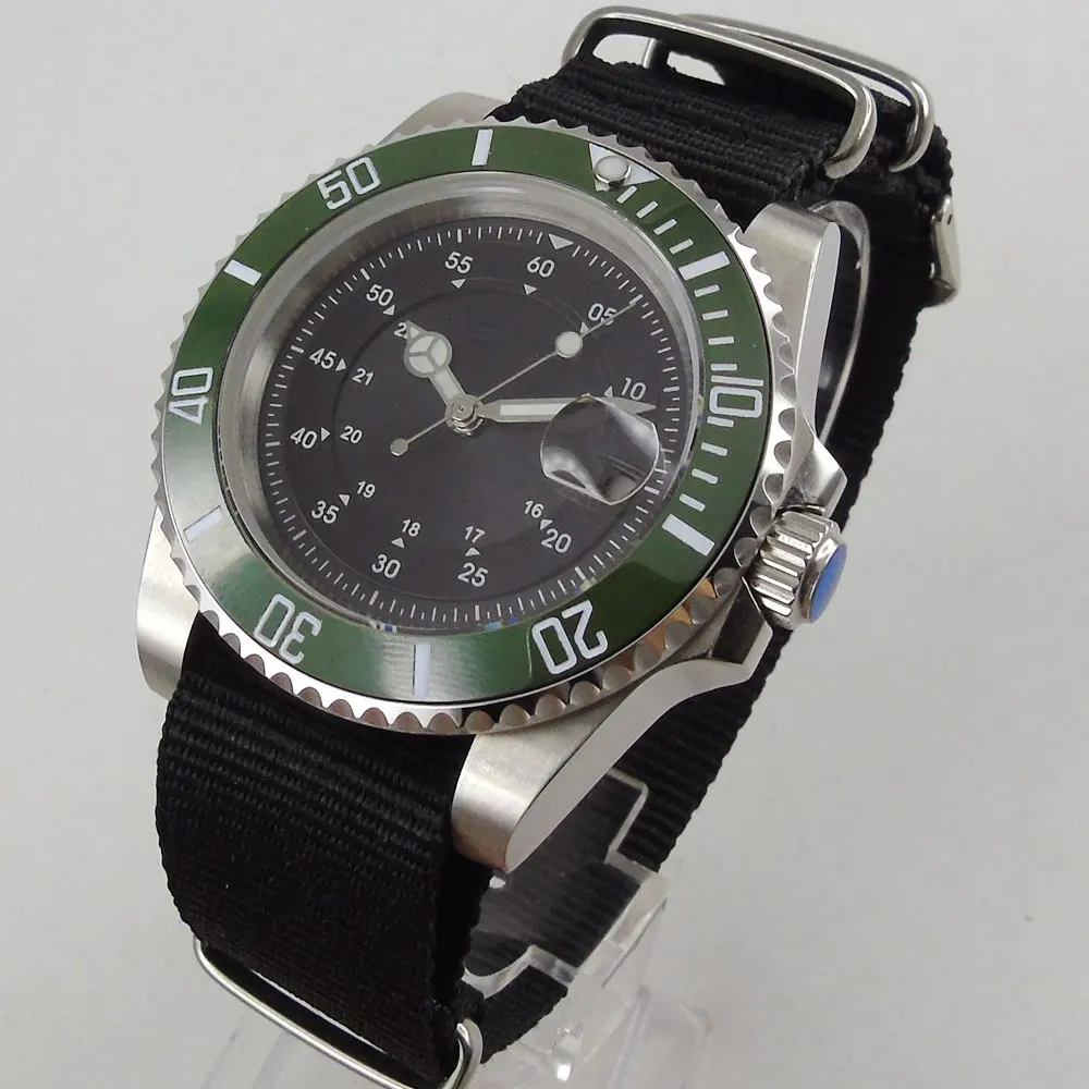 

40mm Simple Gray Dial Sapphire Glass Miyota8215 Movement Automatic Function Green Ceramic Bezel Nylon Strap