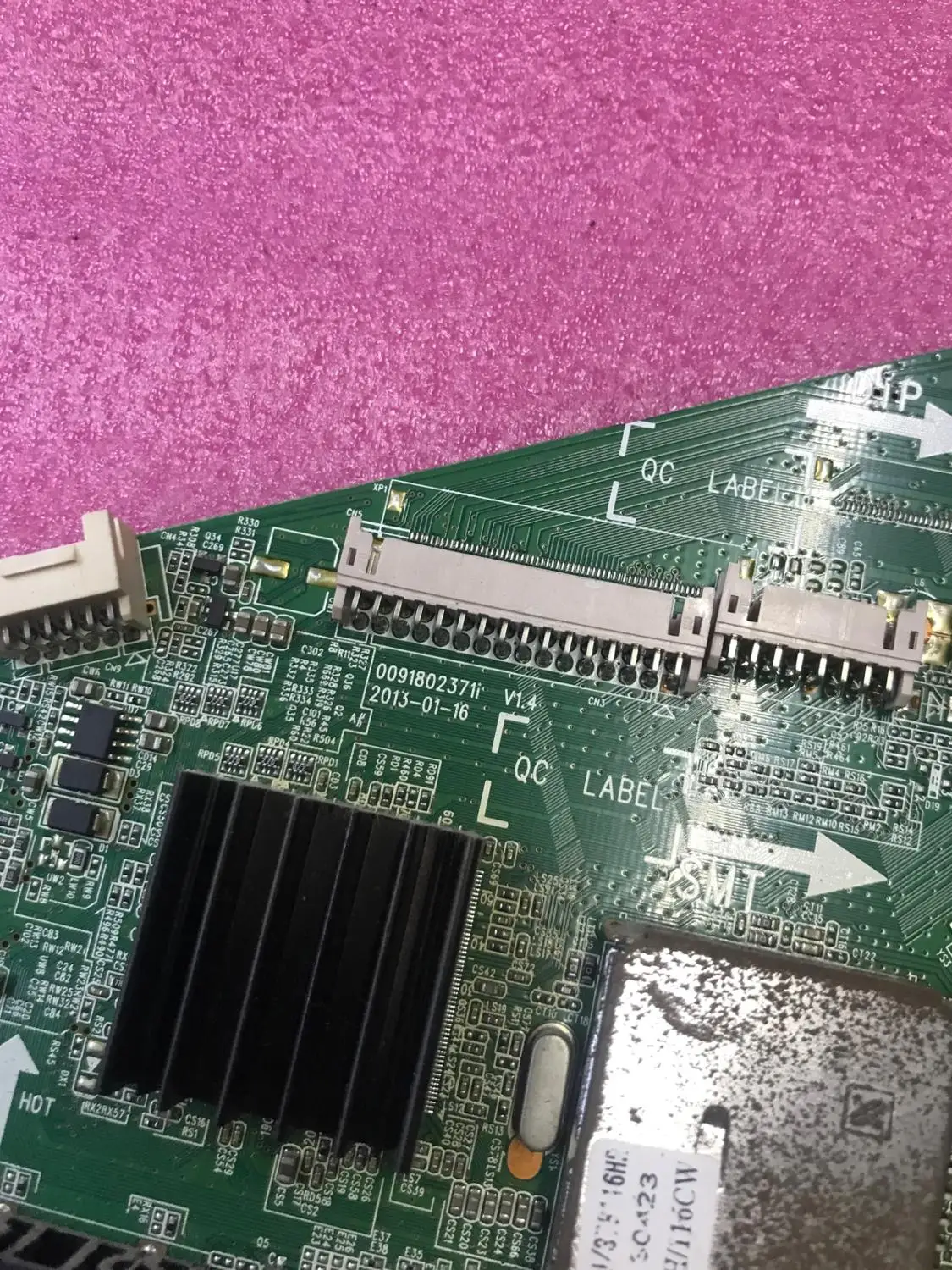 

Original LD32U3200 LCD TV motherboard 0091802371i with screen J320HWSD01