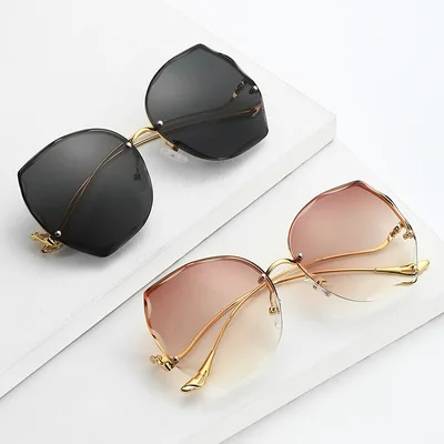 

Eyewear & Accessories