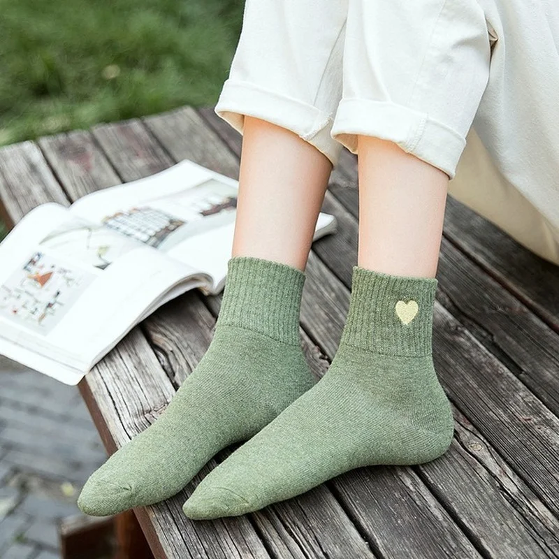 

Милые японские носки Kawaii с вышивкой сердца, осенне-зимние толстые женские носки, винтажная уличная одежда в стиле Харадзюку, короткие носки ...