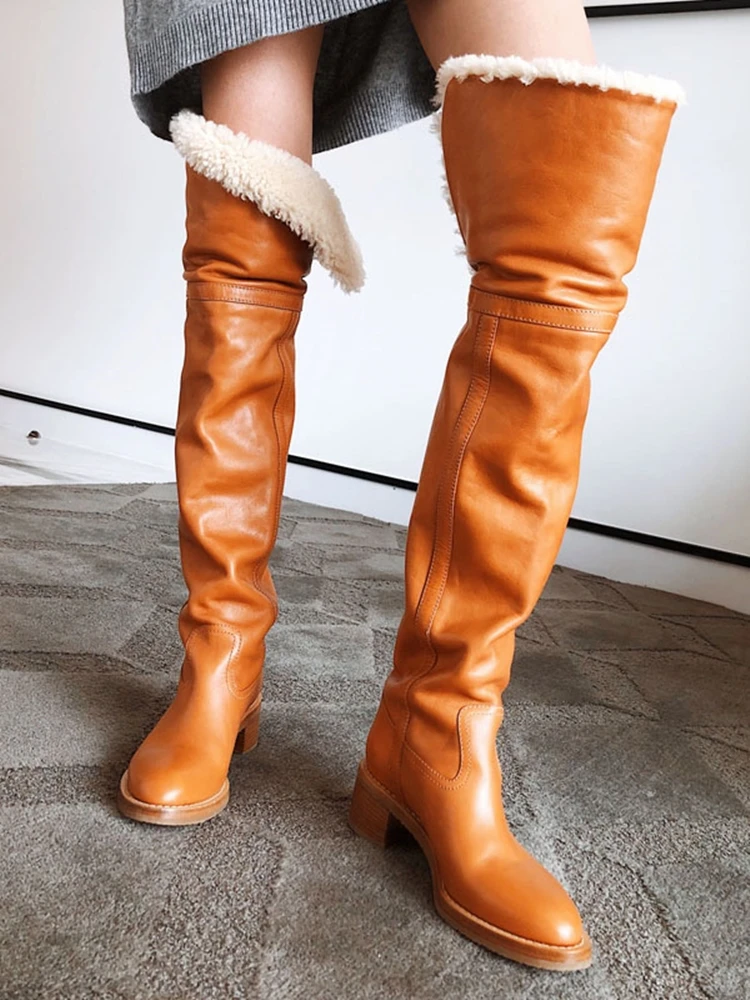 Женские универсальные ботфорты утепленные замшевые сапоги на среднем массивном