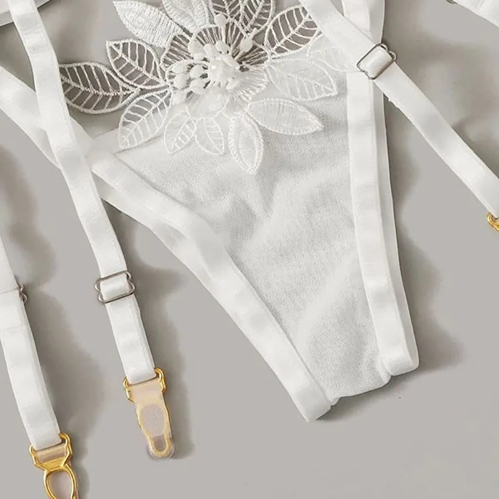 

Sexy Exquisite Mesh Lingerie Bra+Garter+Briefs Set Babydoll Cut-Out Sleepwear Women Christmas Lace Bra Sets Seamless Underwear