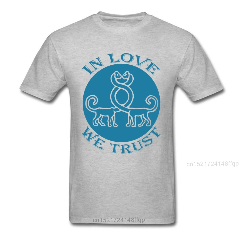 Дизайнерская мужская футболка с надписью LOVE WE TRUST Подарочная на День святого
