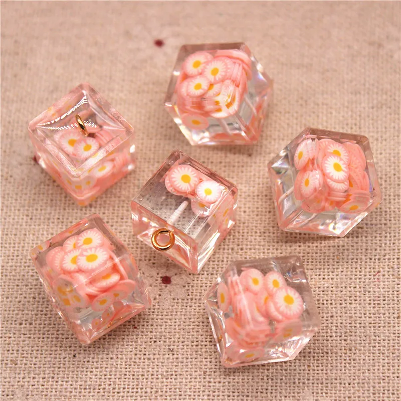 10 шт смесь цветов смолы прозрачный кубик внутри глины Дейзи цветок DIY ювелирные