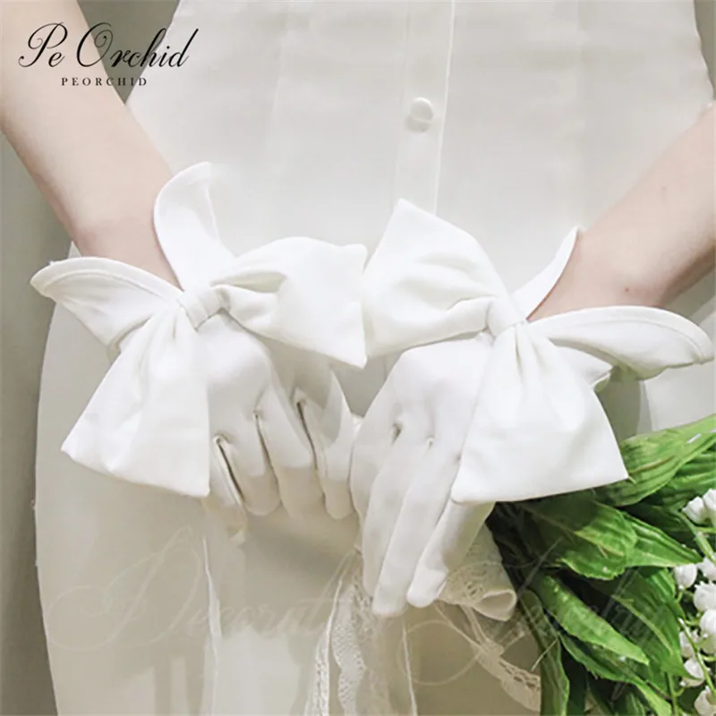 

Перчатки женские короткие атласные белые свадебные с бантом, цвета слоновой кости