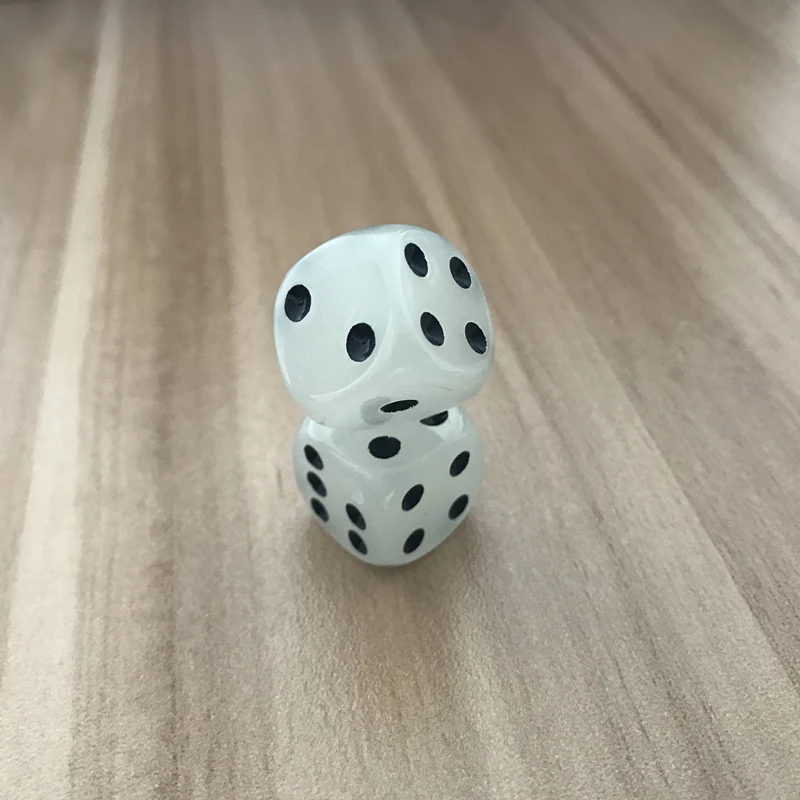 Новые 6 шт./лот 16 мм светящиеся игральные кости закругленные углы Светящиеся