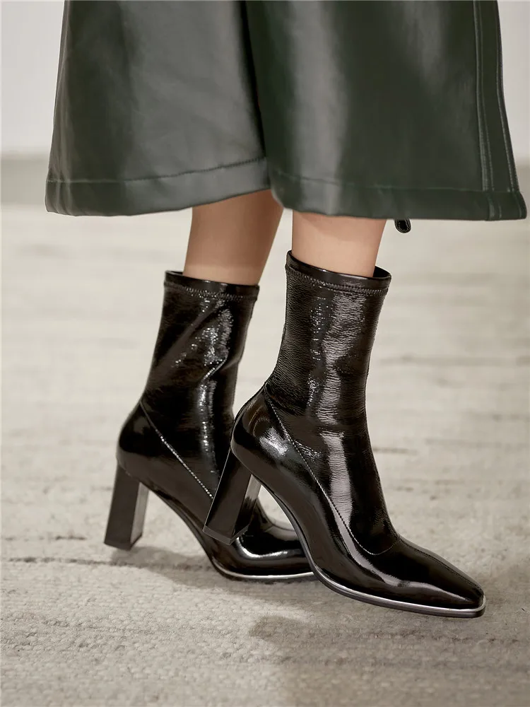 

2020 Autumn Winter New Square Toe Thick-heel High-heel Boots Fashion Patent Leather Mid-tube Short Elegant Stretch Boots Women