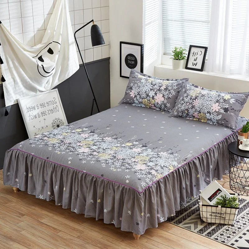 

1 piece of soft bed skirt + 2 pieces of pillowcase, printed comfortable bed sheet, king size bedspread and mattress cover