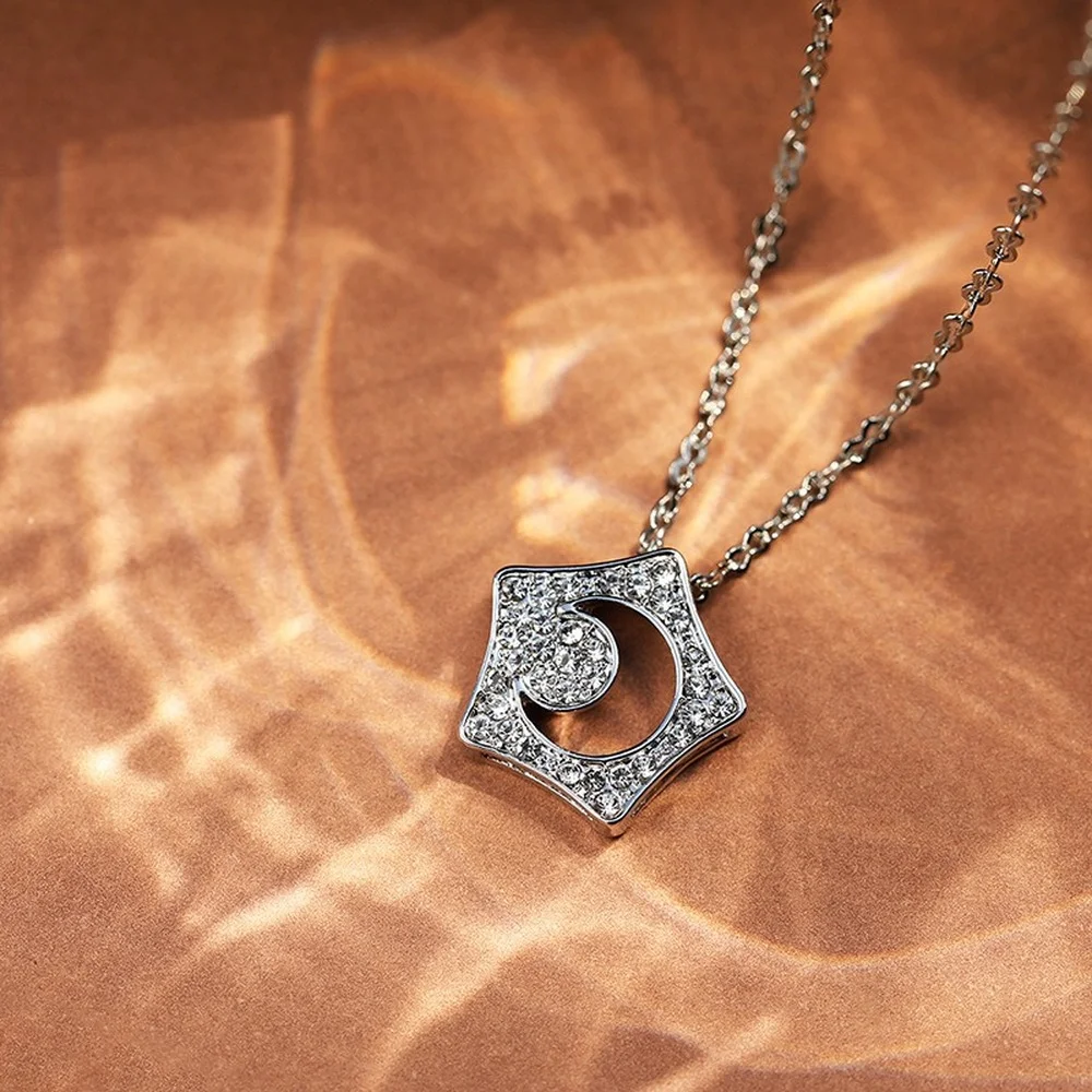 

2021New Japanese and Korean fashion ladies party alloy inlaid diamond five-pointed star clavicle necklace fashion trend necklace