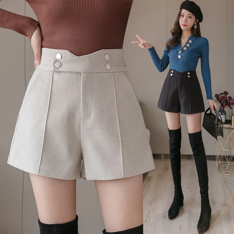 Осенне зимние женские шорты 2019 с карманами на пуговицах драпированные