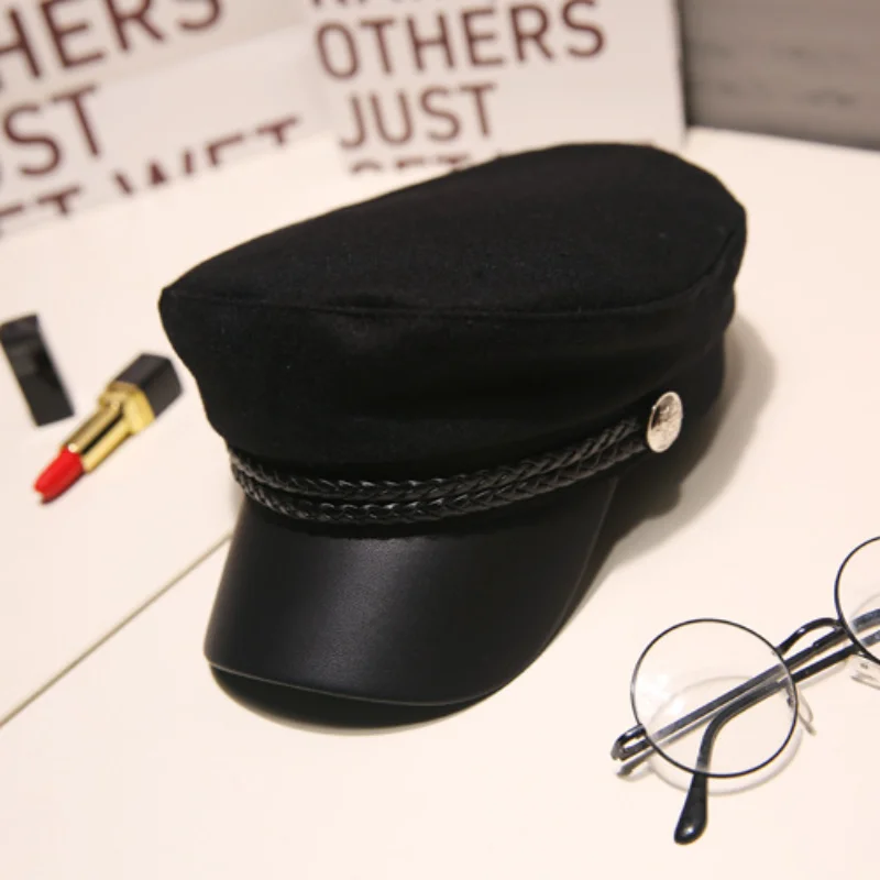 

Octagonal hat female beret female thin section British retro navy sun hat