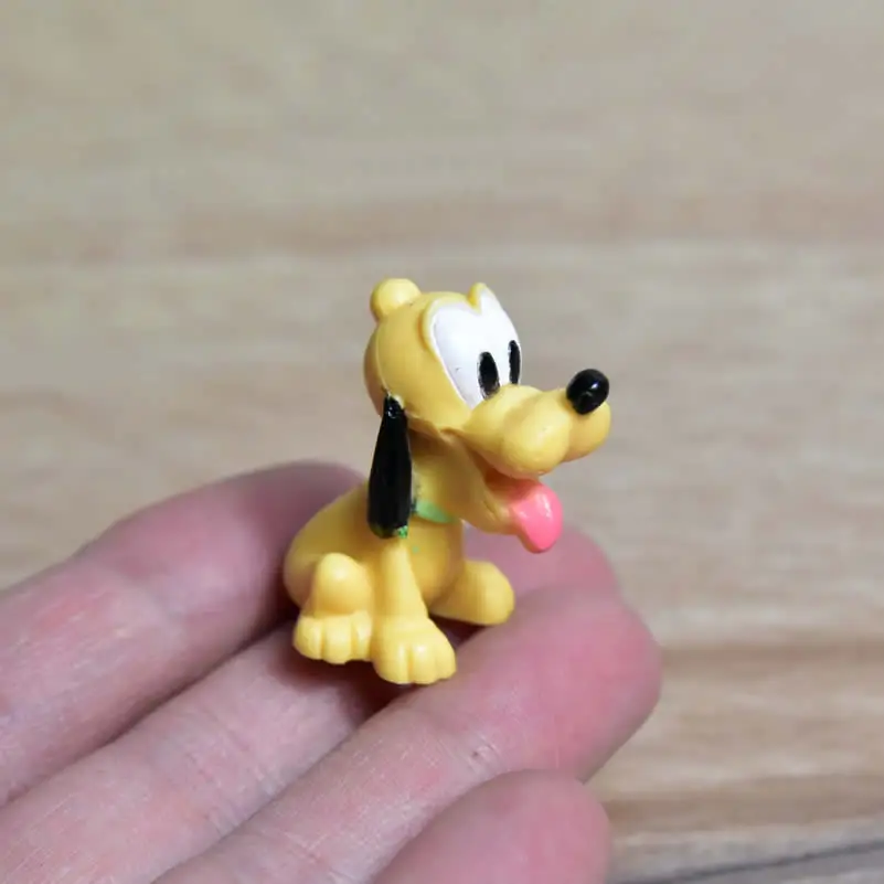 

Mini Disney 20pcs/lot Pluto Dog Figure Toys Model Doll Figurine Home Office Decoration