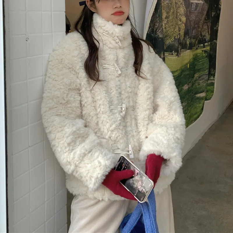 Утолщенная теплая хлопковая куртка с имитацией меха и высоким воротником зимняя