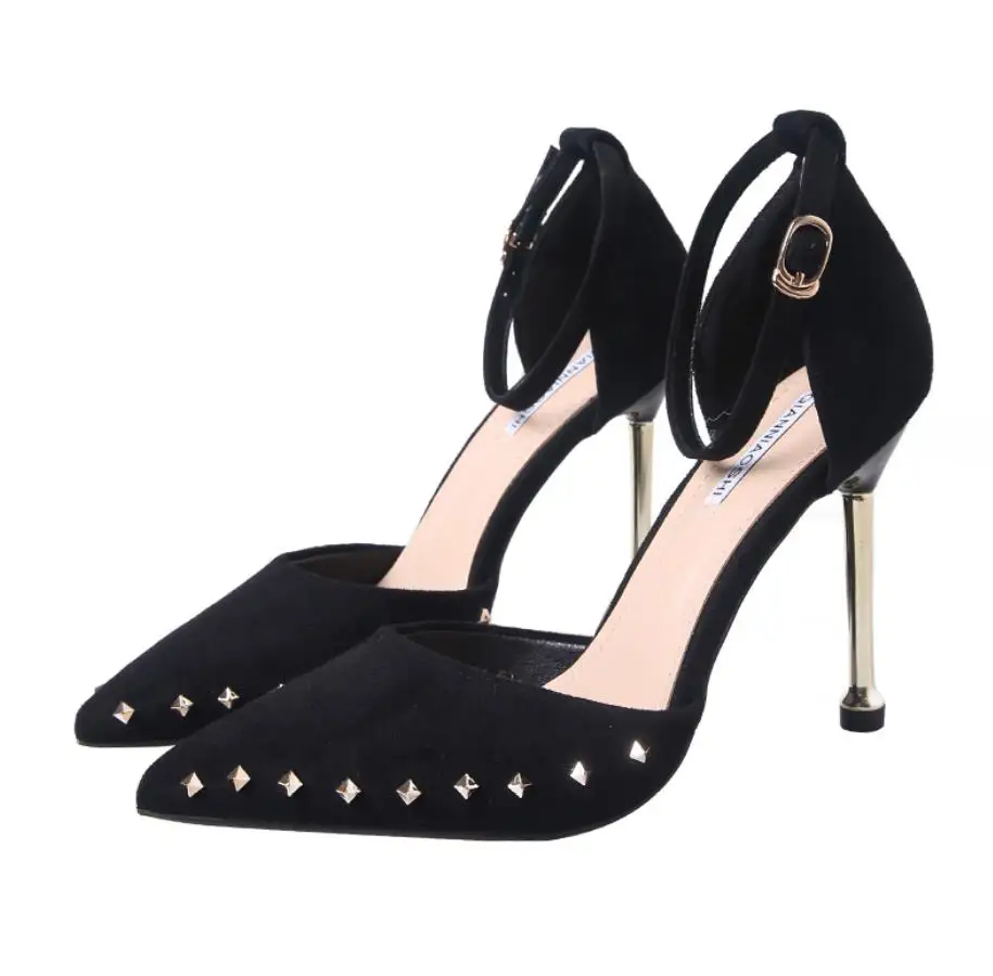 For spring and fall 2019 the new style will come with sharp toes a stylish rivet | Обувь