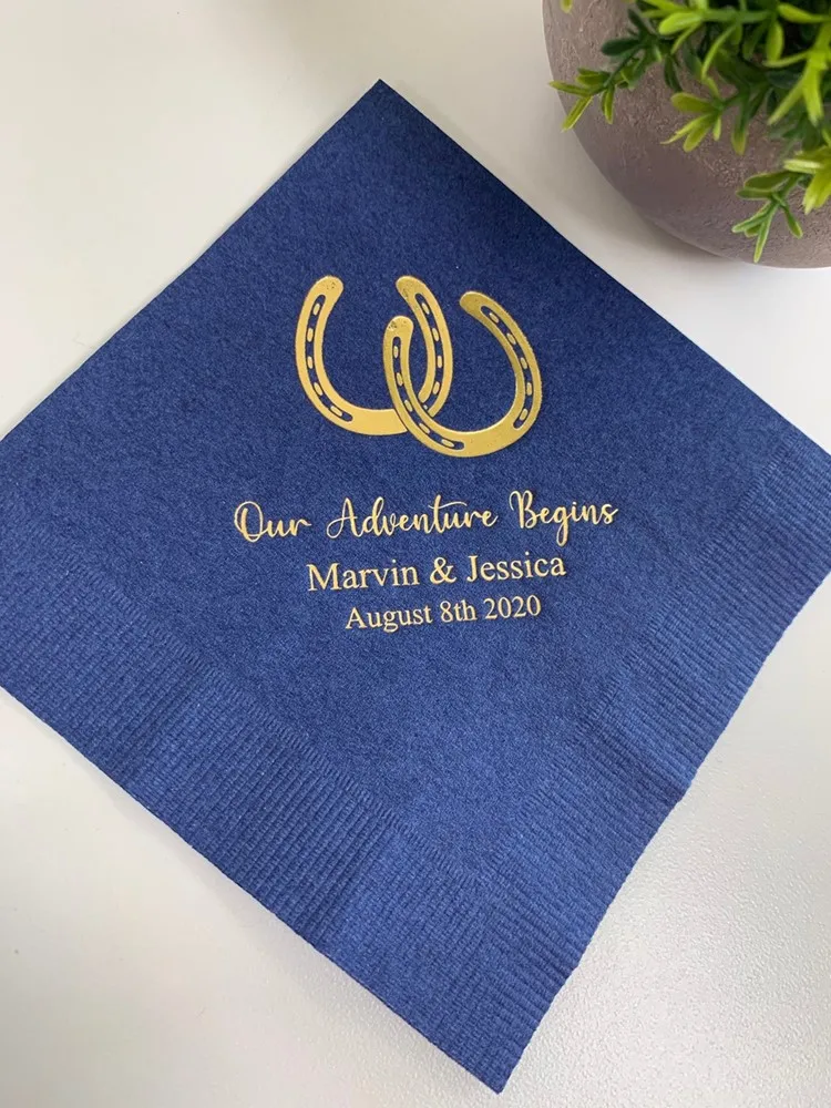 Индивидуальные бумажные салфетки с темно синим принтом Наше приключение