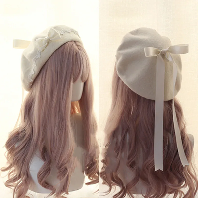 Женский шерстяной берет ручной работы с изображением клубники Красного цвета |