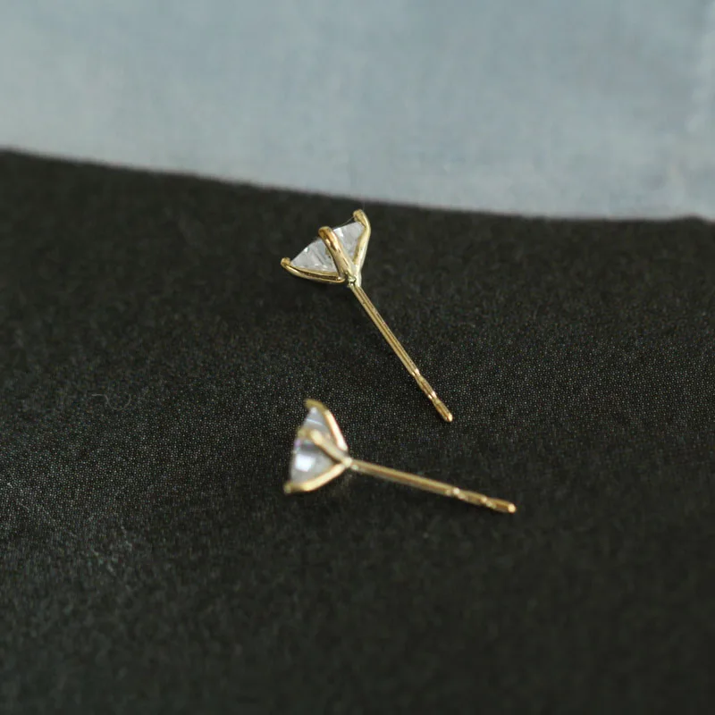 Женские серьги гвоздики с кристаллами золотистого цвета 9 к|Серьги-гвоздики| |