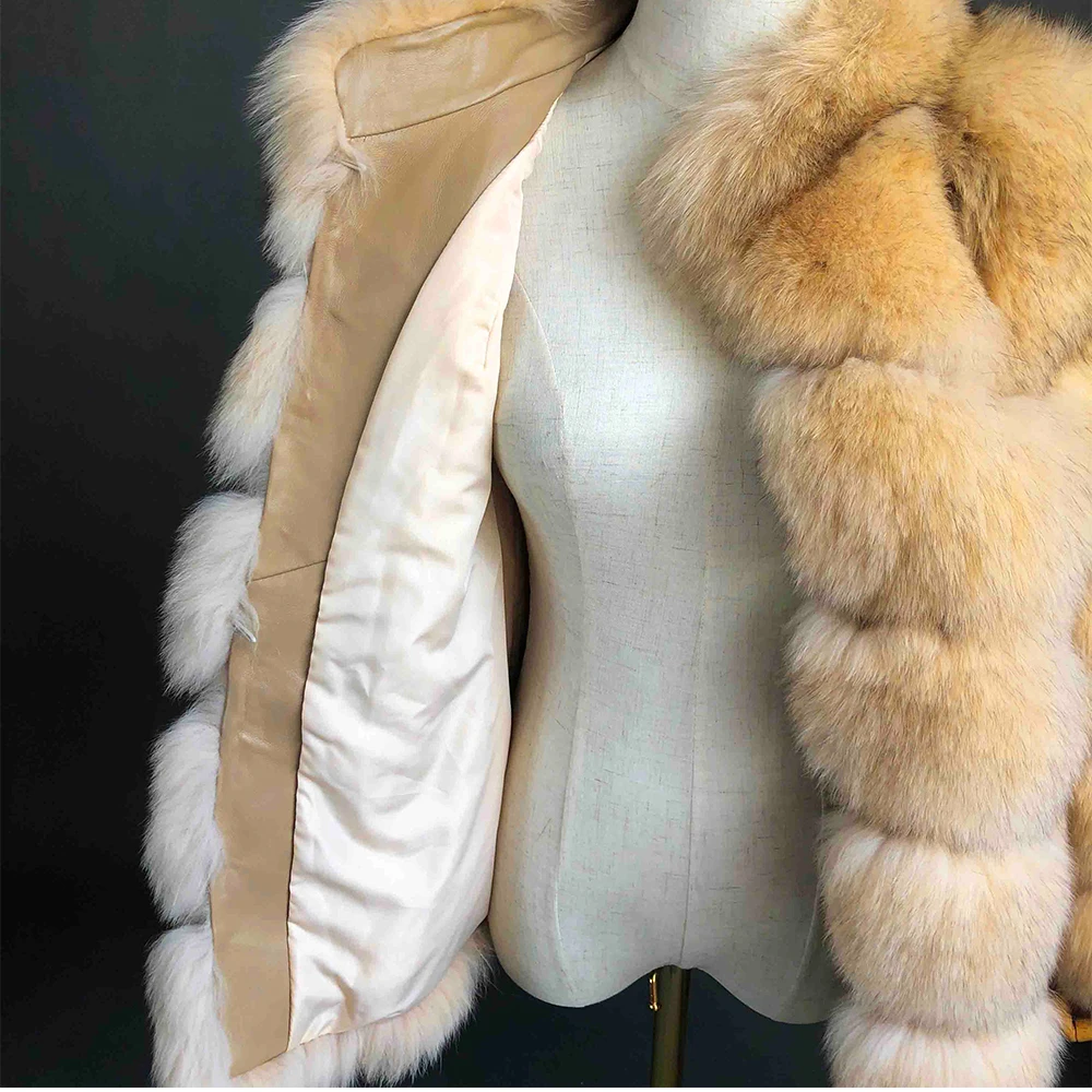 Роскошные куртки и пальто из натурального Лисьего меха с воротником лисьего для