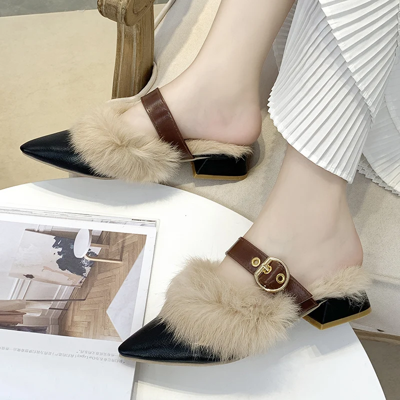 Зимние тапочки с острым носком Женские шлепанцы на меху Плюшевые туфли плоской