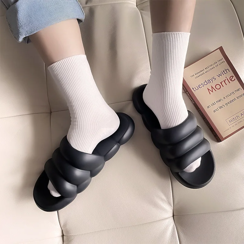2021New Thicker EVA Couple Style Thick Sole Soft Indoor Slippers Men Women Anti-slip Sandals Summer Bathroom Bath Platform Shoes