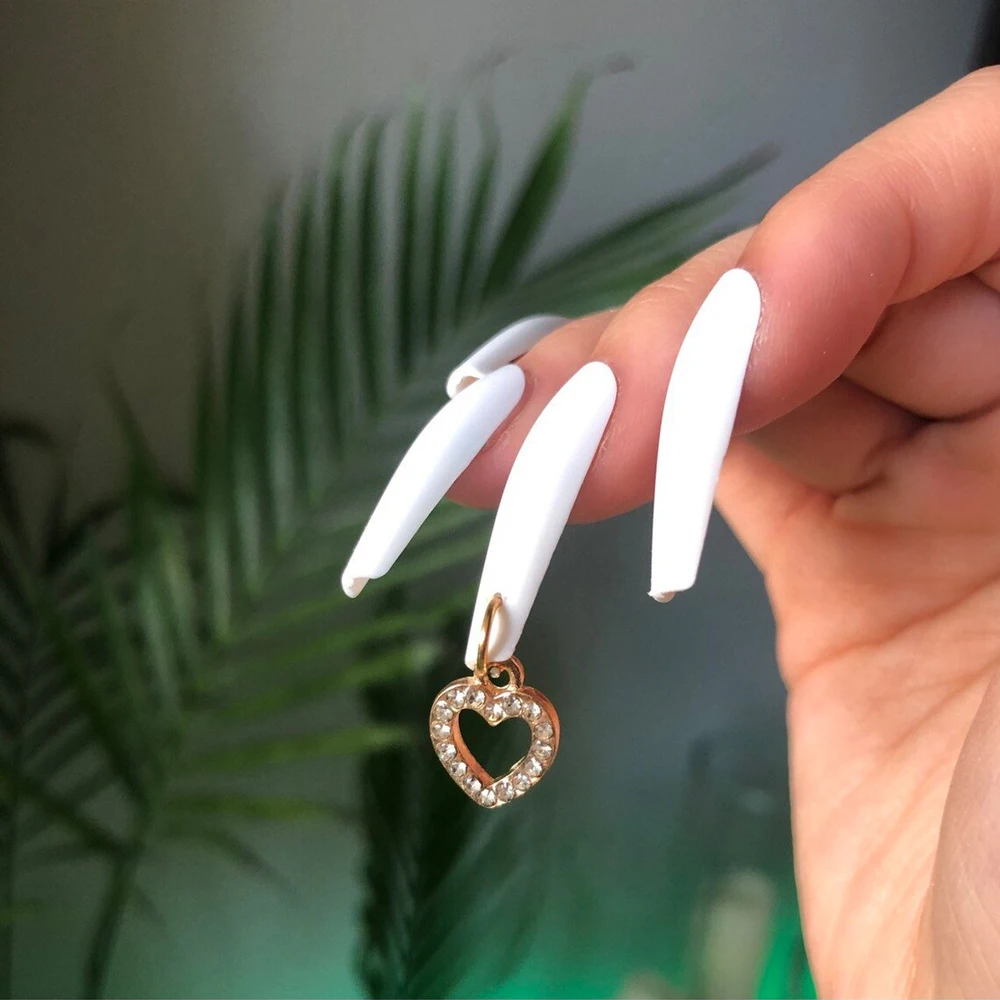 

Hollow Heart Nail Art Decorations 10Pcs/Bag 3D Metal Dangle Ring Charms With Clear Rhinestone Luxury Manicure Accessories HQE#26