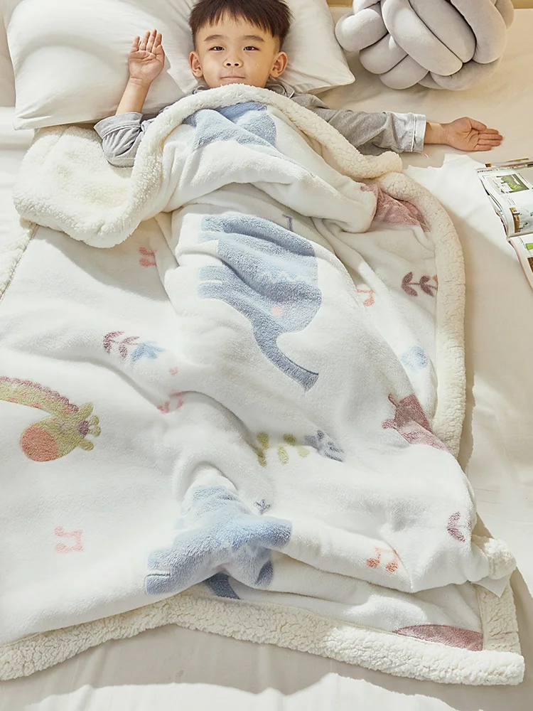 

Children's blankets thicken winter lambskin quilts. Students take a nap in kindergarten. Baby coral blankets