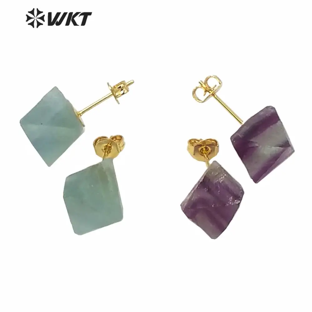 Женские флюоритовые серьги гвоздики с натуральным радужным камнем зеленым