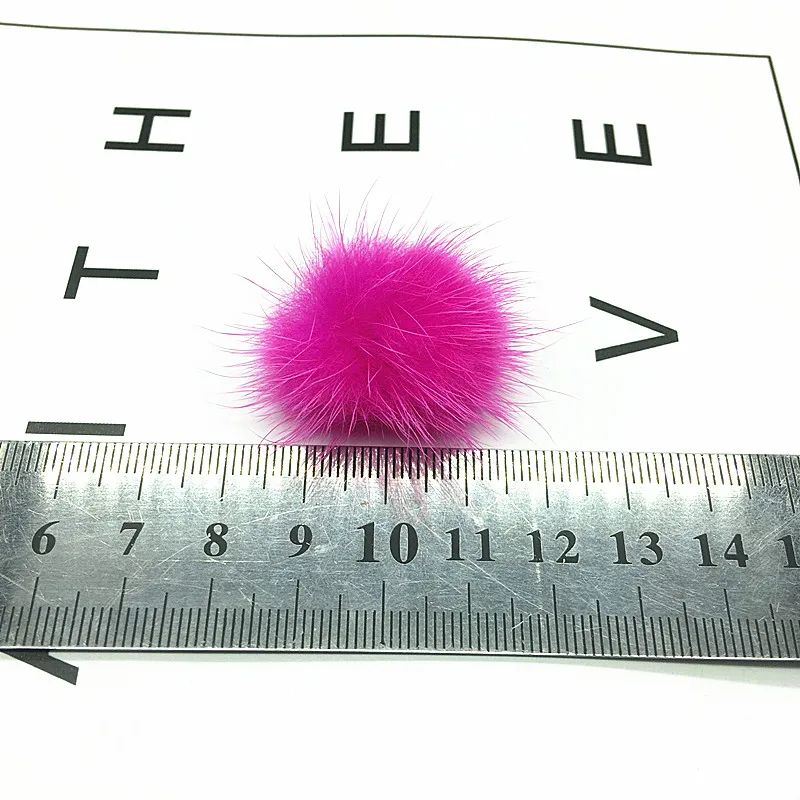 Шарики норковые для пришивания вязаных брелоков шарфов обуви шапок аксессуаров