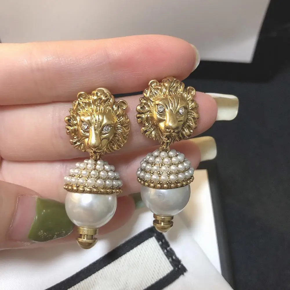 

1;1 high quality vintage ear stud decoration retro gold lion head stud pearl earrings for women fashion luxury jewelry 2020 new