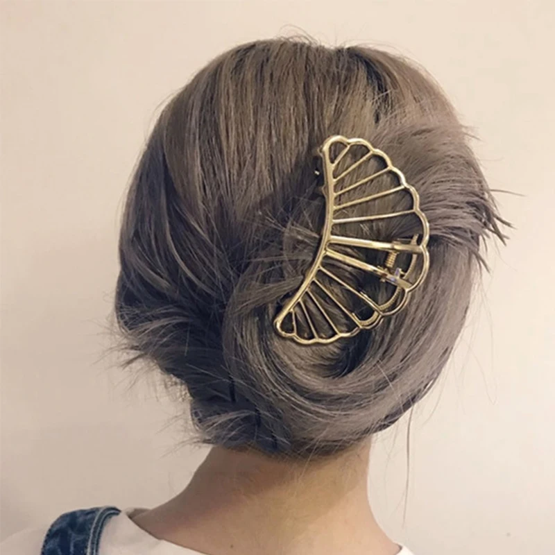 

Women Gorgeous Rhinestones Flower Hair Claw Clips Metal Pearl Hairpins Crab Girls Headdress Ornament Party Hair Accessories