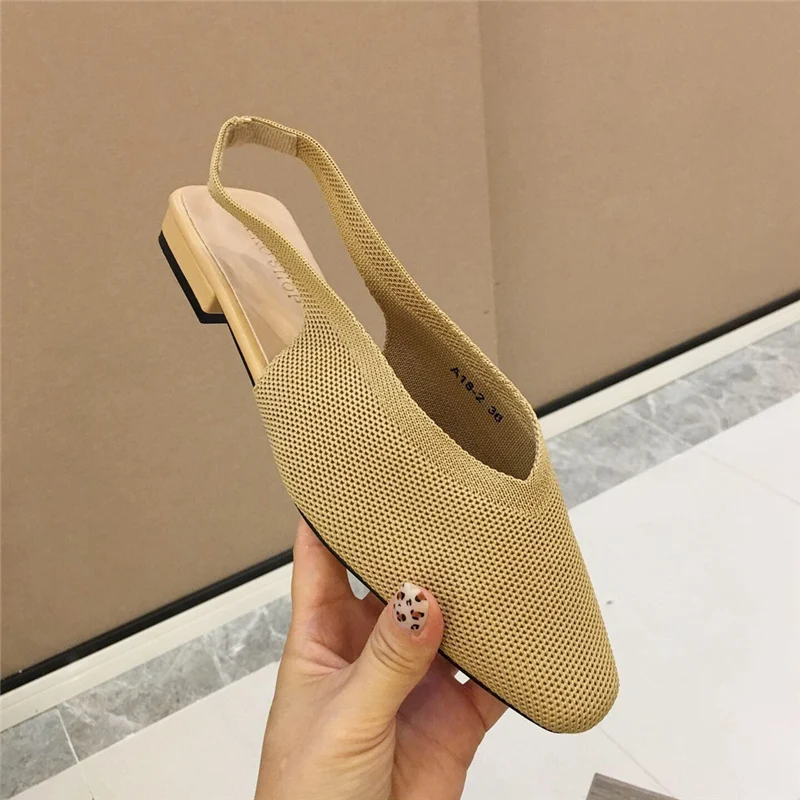 2020 г. летние женские вязанные босоножки черного и бежевого цвета на низком