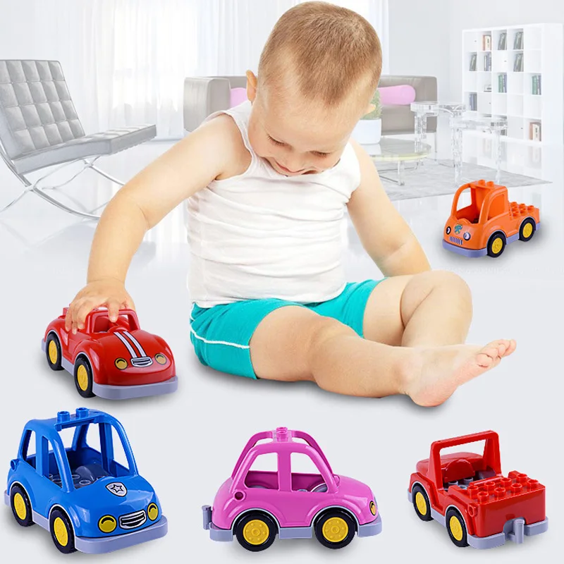 Город с изображением мультяшного автомобиля трейлер грузовик трактор самолет