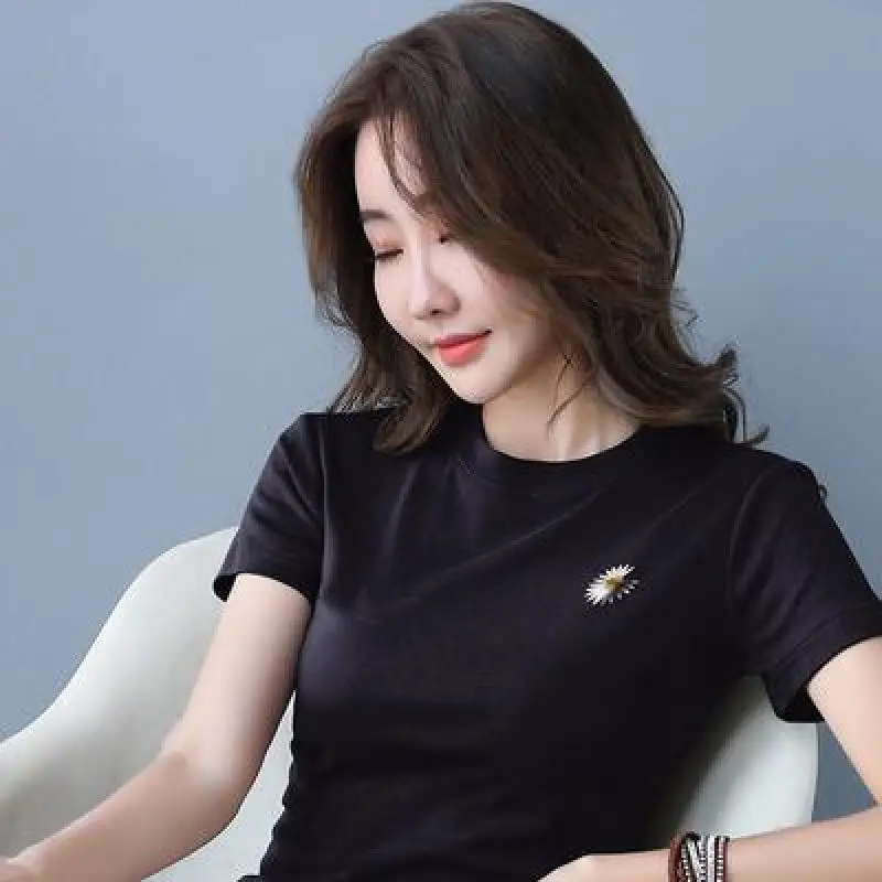 Женские хлопковые футболки с вышивкой ромашек повседневные черного белого