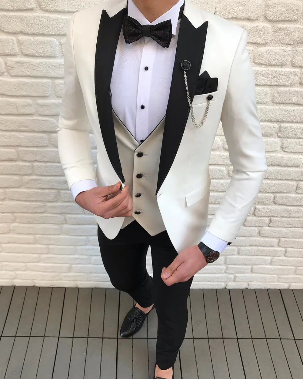 

White Slim Fit Tuxedo Mens Tuxedo Suit Formal Wear Tuxedo 3 Piece Groom Wedding Wear Elegant Pink/Blue Tuxedos for Wedding Mens