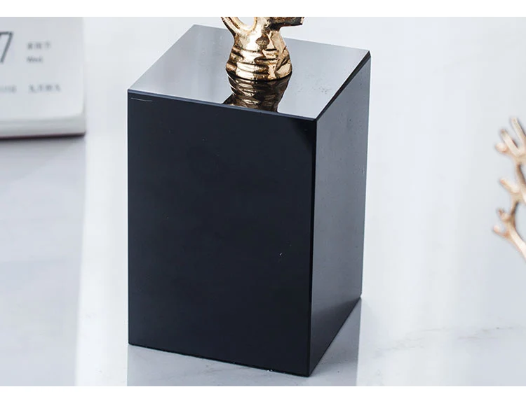 Современная креативная абстрактная золотая металлическая статуя одуванчика