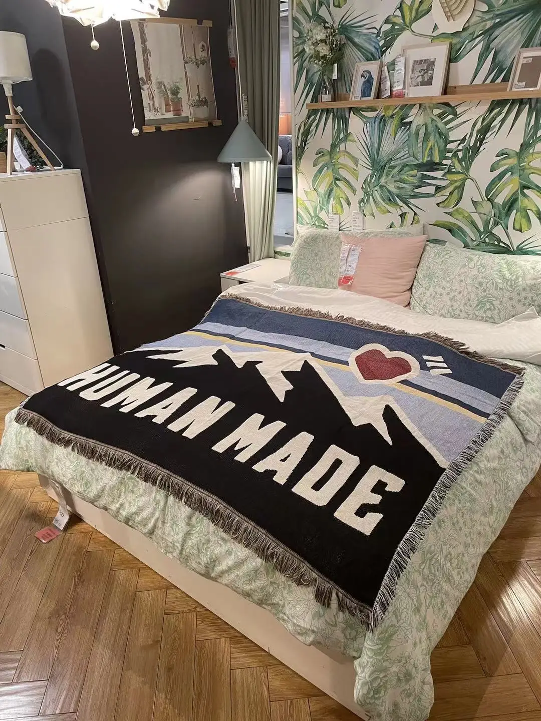 

Love tassel cotton sofa cover towel wall hanging wool travel blanket multifunctional blanket letter blanket beach blanket sauna