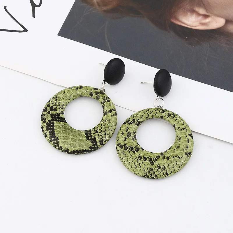 Женские модные серьги с змеиным узором большие круглые тренд для людей