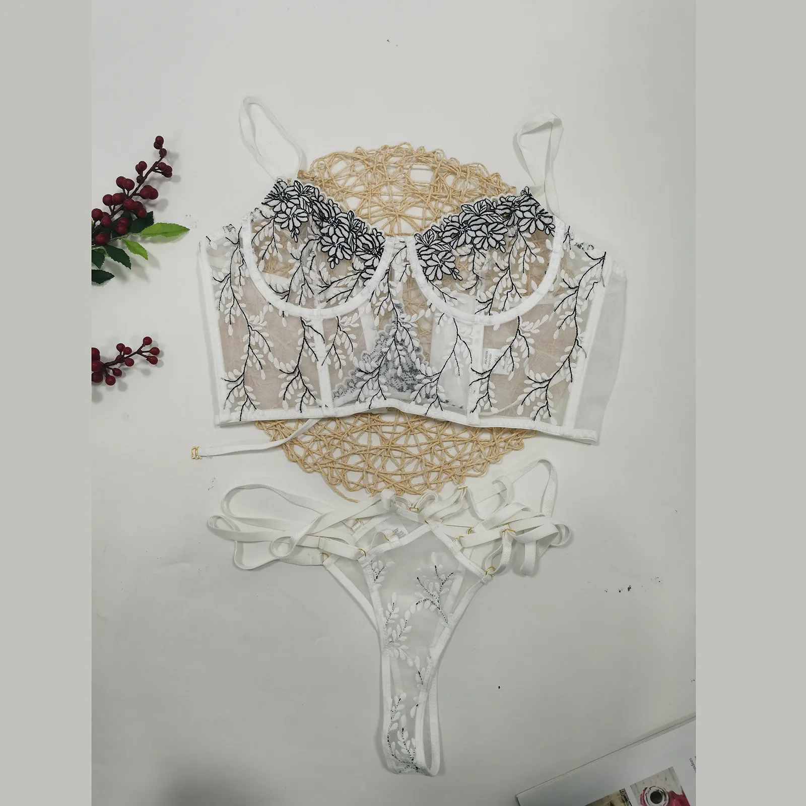 

Sexy Lace Bra Set Halter Flower Embroidery Bra Lenceria Lingerie See Through Low Waist Underwear Set Women Transparent Set 40