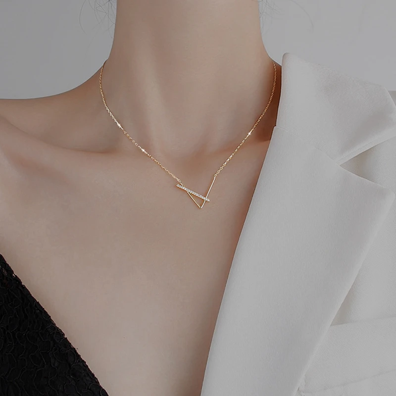 

V-Shaped Necklace Delicate Simple Geometric Necklace 2020 New Fashion V Letter Necklace For Girls Women Jewelry Girl