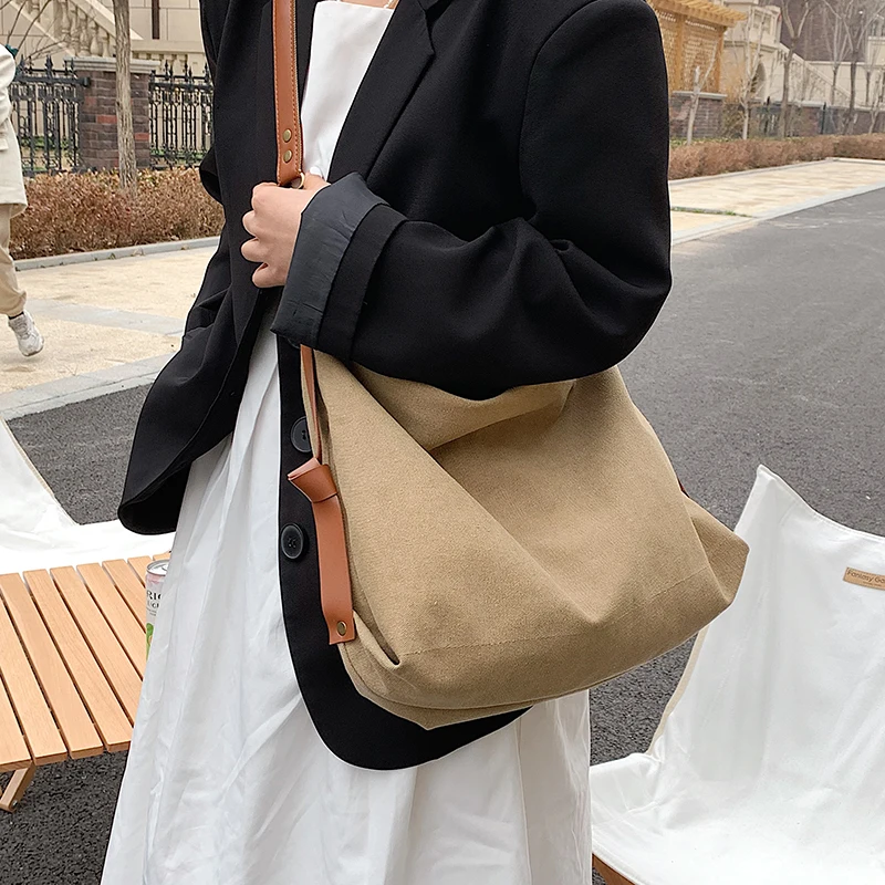 

VeryMe Casual Large Capacity Messenger Pack Vintage Canvas Crossbody Women's Bag Solid Color Ladies Handbags Bolso Multifuncion