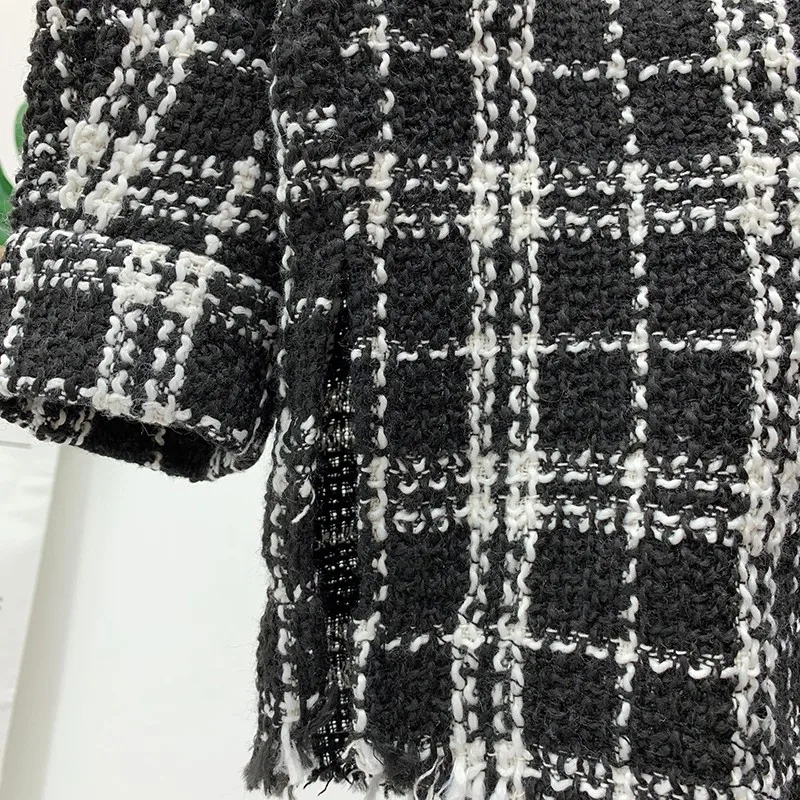 

Artsnie Streetwear Vintage Plaid Coats Women Winter Turn Down Collar Long Sleeve Oversized Coats Female Tassel Ladies Coats