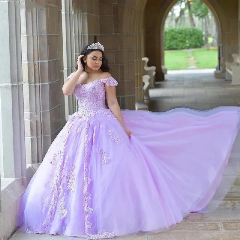 

Lavender Quinceanera Dresses Ball Gown Off Shoulder Lace Applique Puffy Sweet 16 Dress Celebrity Party Gowns Graduation