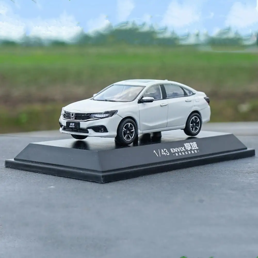 Коллекционная белая модель автомобиля Honda Envix в масштабе 1/43|Наземный транспорт| |