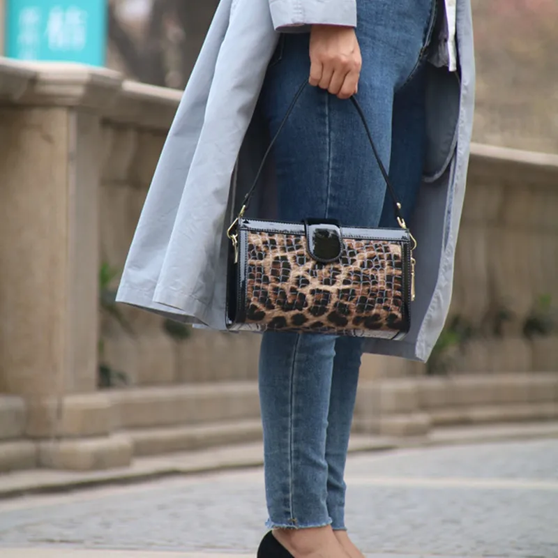 Женская сумка клатч из натуральной кожи модные сумки воловьей с леопардовым