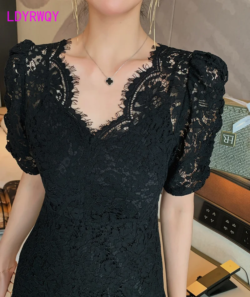 

Korean style women's new temperament V-neck lace lace bubble short-sleeved dress Office Lady Polyester