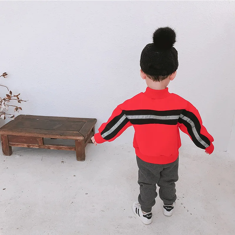 Модный красный/черный свитер для маленьких мальчиков модные флисовые топы с