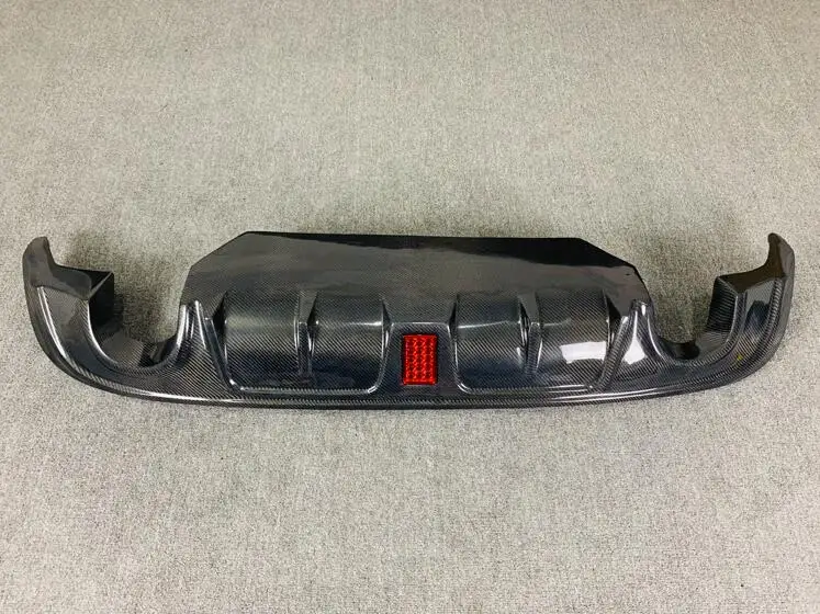 

For Infiniti Q50 Q50L 2014 2015 2016 2017(With lamp) High quality Carbon Fiber Car Rear Trunk Lip Bumper Diffuser Protector