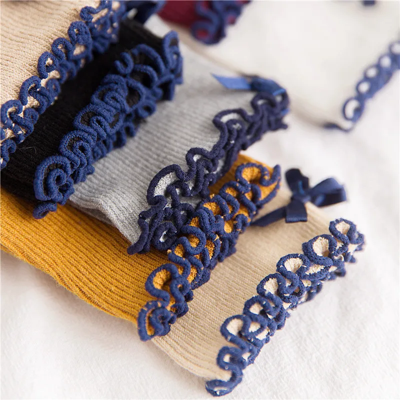 

Cute Socks Japanese Kawaii Bowknot Ruffles Socks for Woman Harajuku Retro Vintage Streetwear Crew Socks for Christmas Gifts