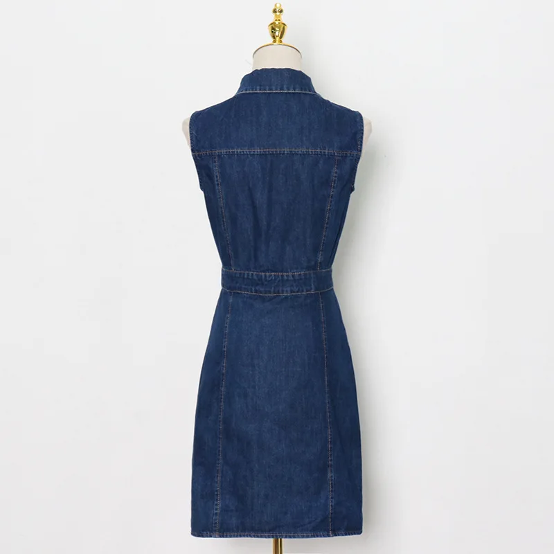 

Niche design 2021 summer solid color Waist hollow single-breasted sleeveless temperament commuter sexy bag hip short denim dress