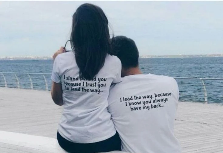 Парная подходящая футболка летняя мужская и женская с надписью I Lead The Way стенд за